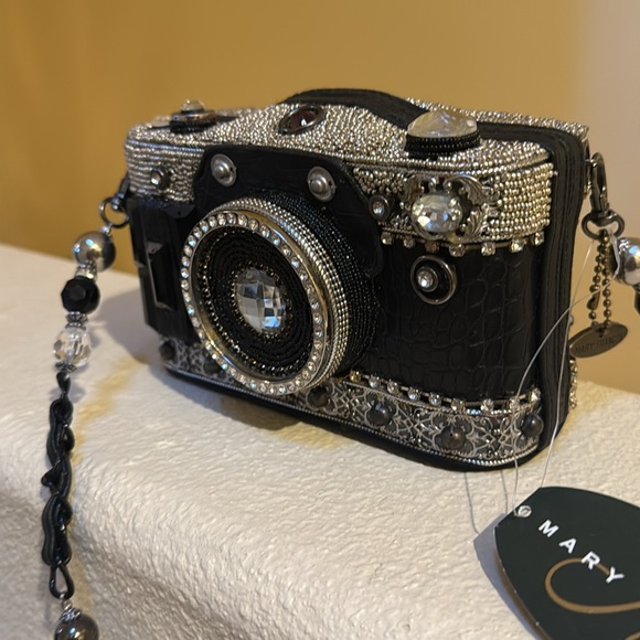 Mary Frances “Snapshot” purse with semi-precious stones. NWT, never used. - Picture 2 of 6